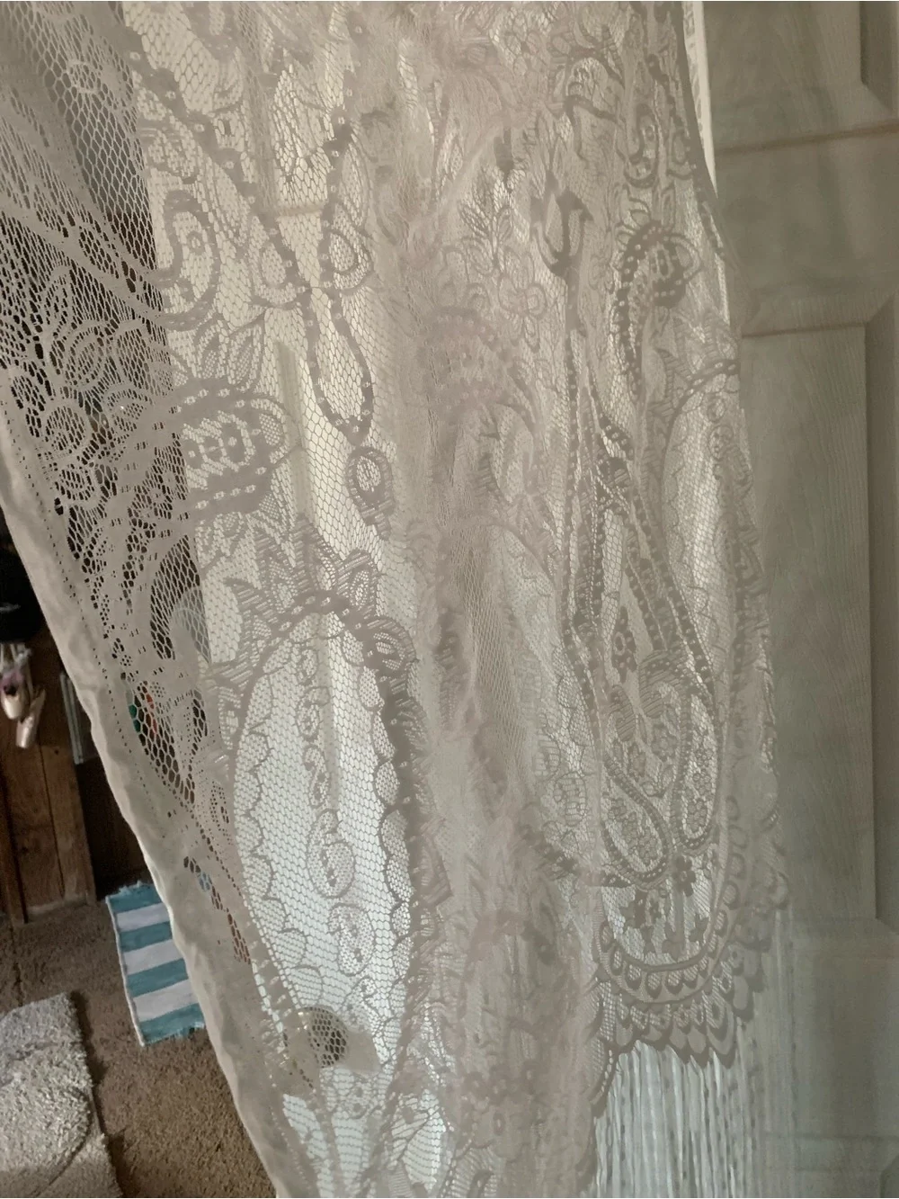 Boho White Lace High-Low Fringe Wrap